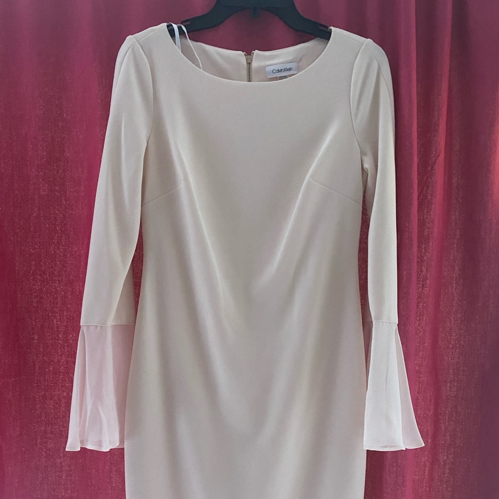 BNWOT Calvin Klein Crepe Scuba dress, Size 6